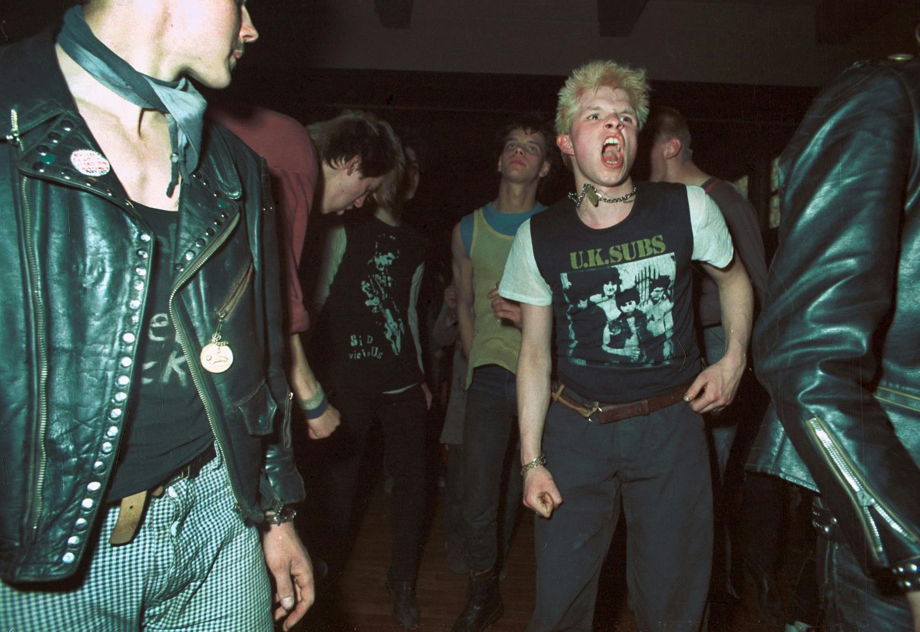 Bei einem Punkkonzert in der Christuskirche in Halle 1983