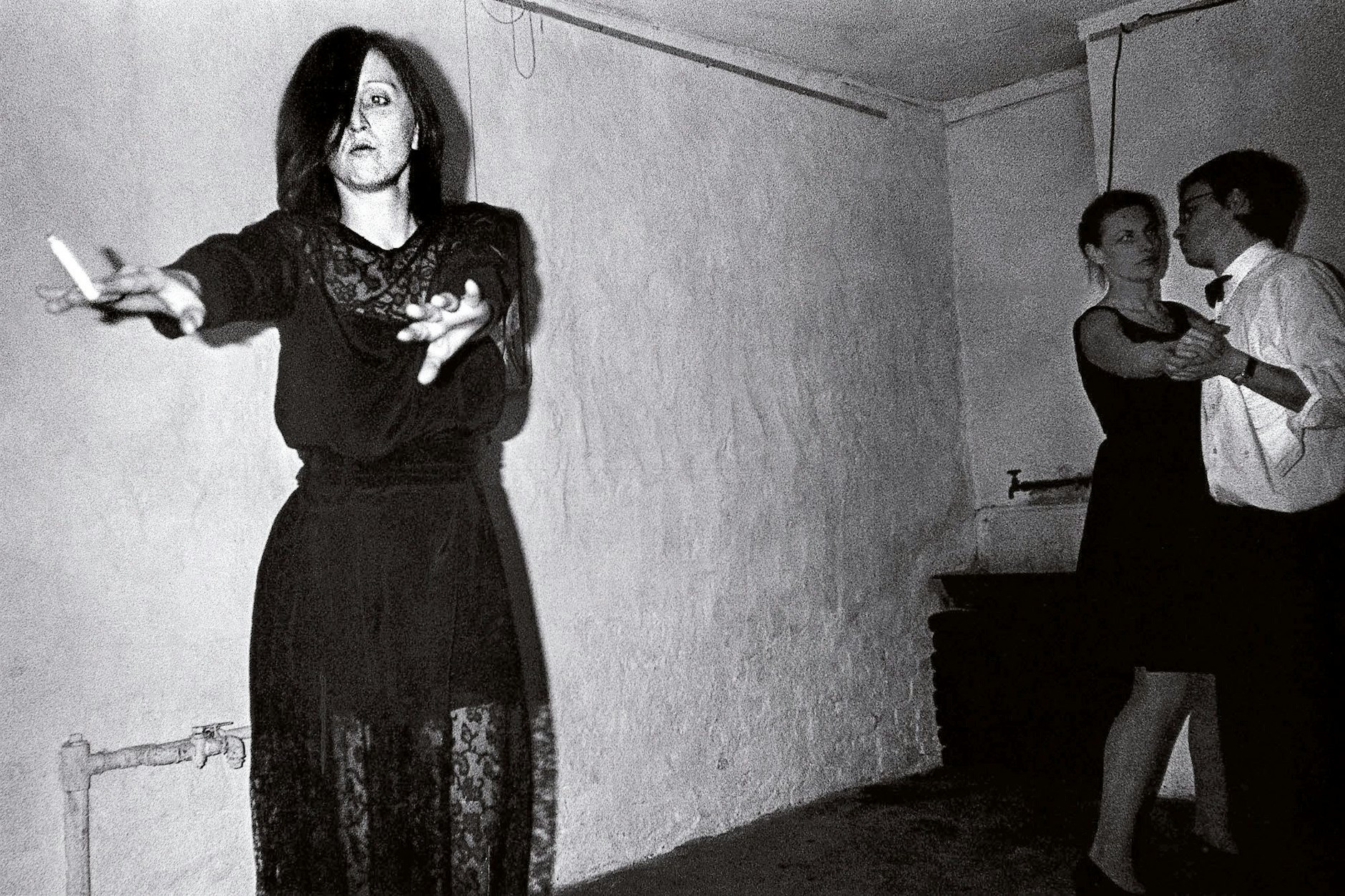 Aus der Serie „Bittersüß im Wartesaal“, Berlin-Prenzlauer Berg, 1980 –1984