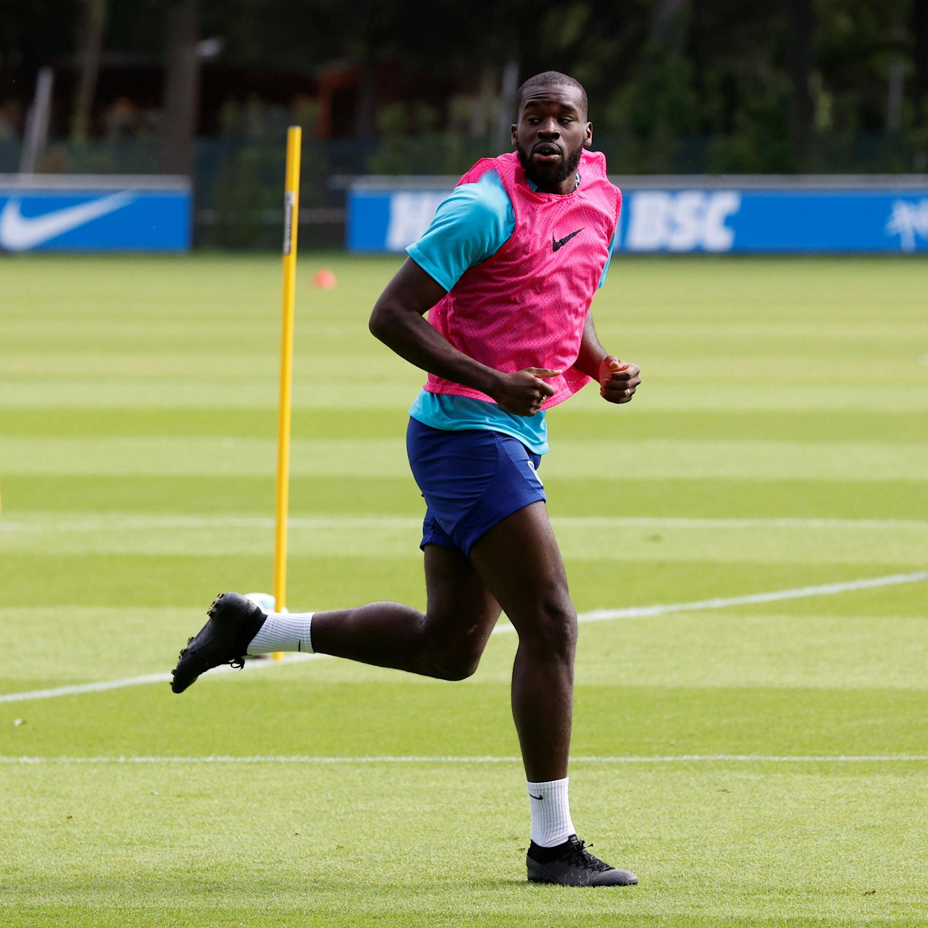 Herthas Stürmer Willy Kanga: Schlecht im Training gelaufen, seine Zeit ist abgelaufen!