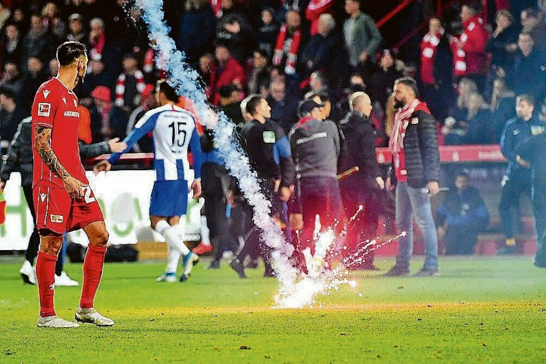 Ein ständiger Begleiter des Derbys: Pyrotechnik