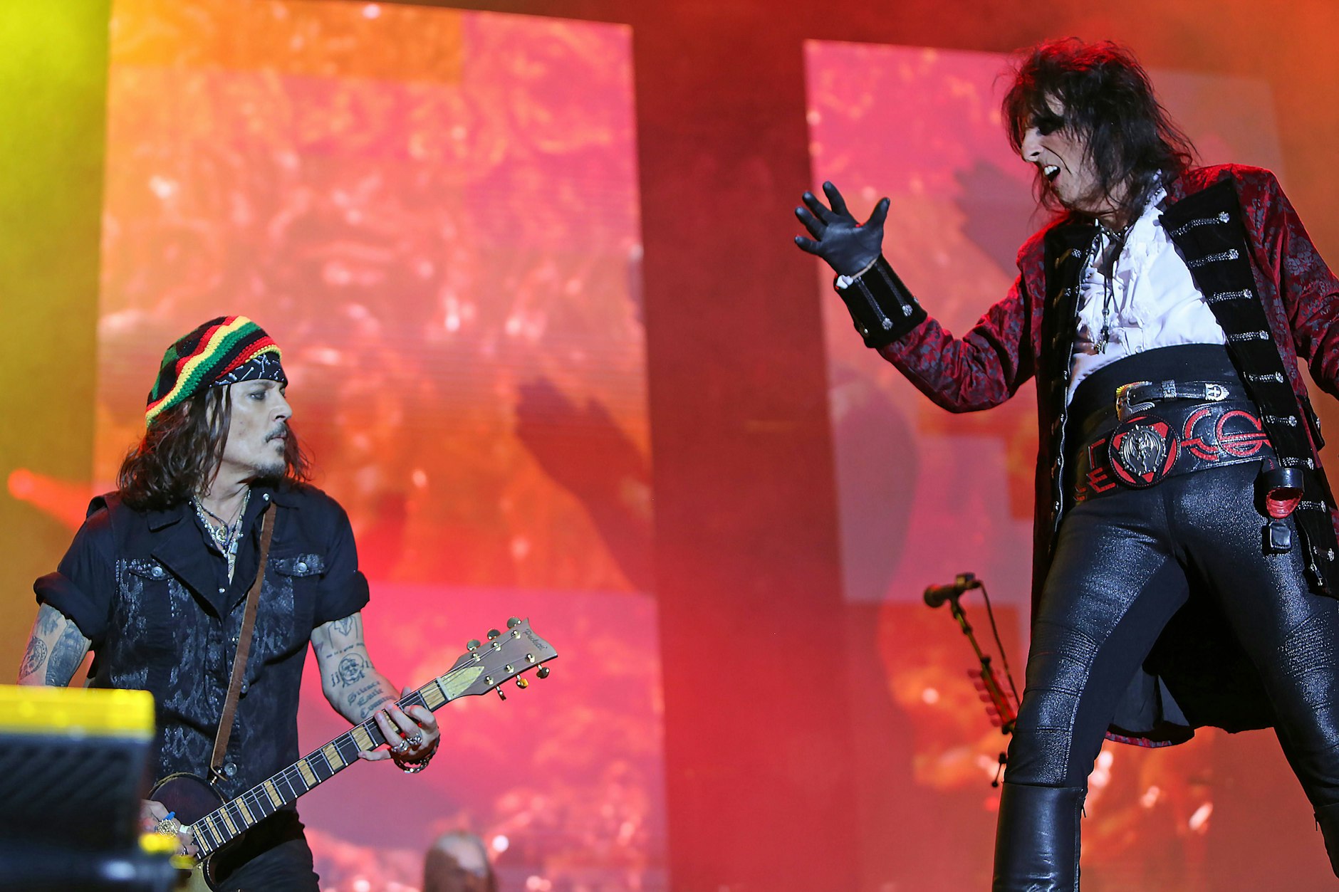 Jack Sparrow und Captain Hook – oder doch Johnny Depp und Alice Cooper?