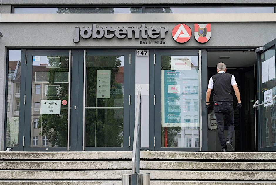 Ein Jobcenter in Berlin: Künftig treten neue Regelungen beim Bürgergeld in Kraft.