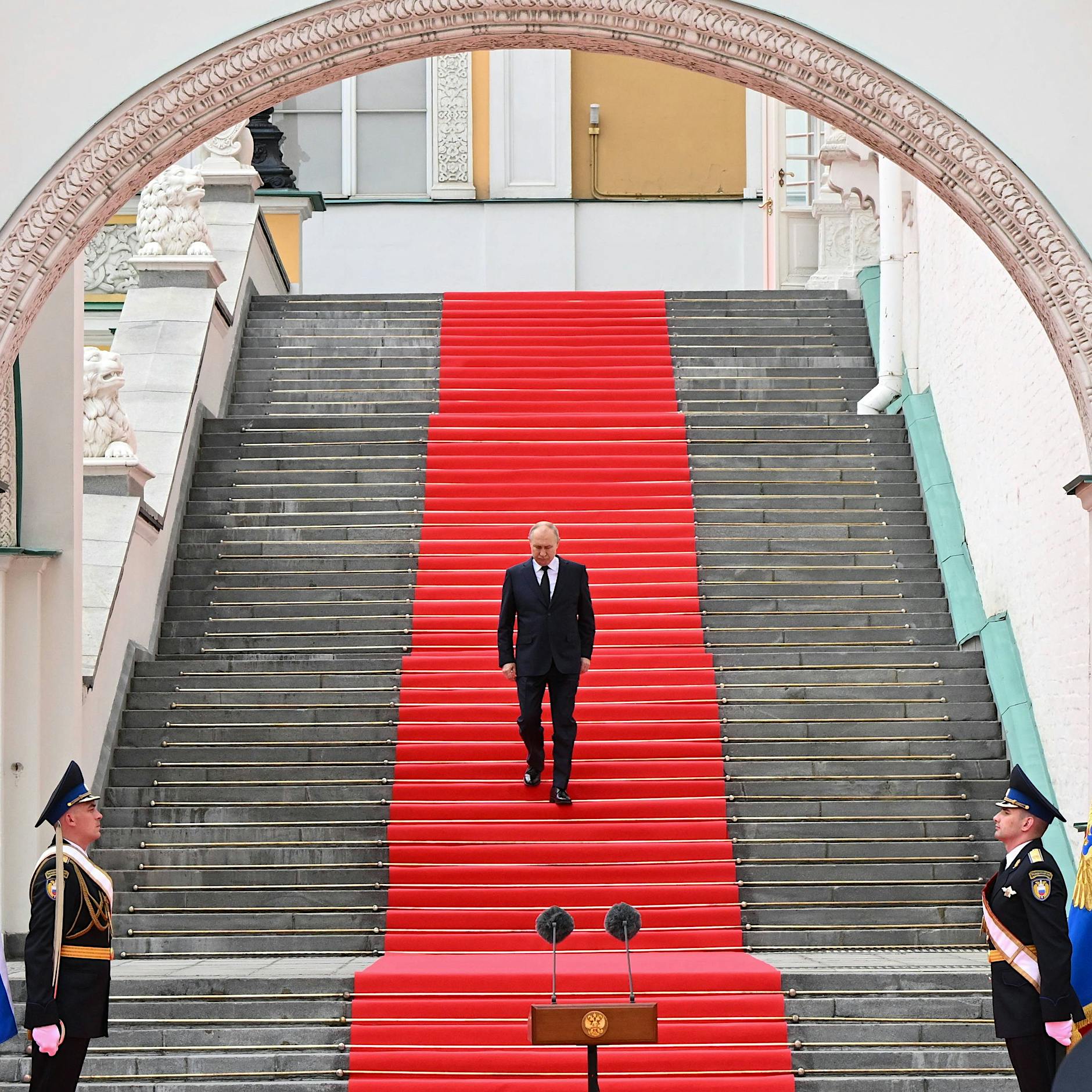 „Starke Männer“ wie Putin und Prigoschin: Wie sie mit Tabubrüchen das Publikum in Bann schlagen