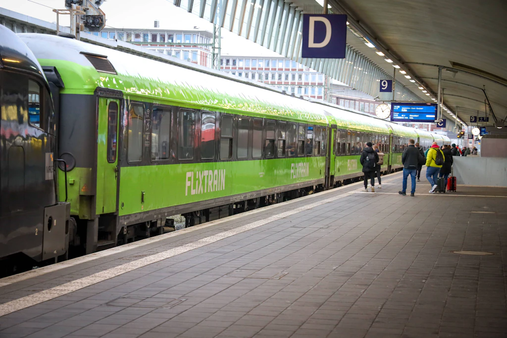 Nixtrain: Kunden sauer auf Flixtrain wegen Ausfällen und Buchungs-Chaos