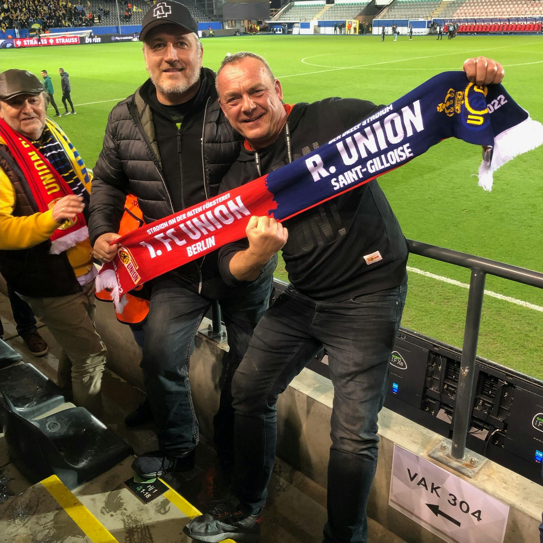 Ex-Virus-Chef Steffen Demmrich (r.) findet die Lösung mit dem Olympiastadion praktikabel.
