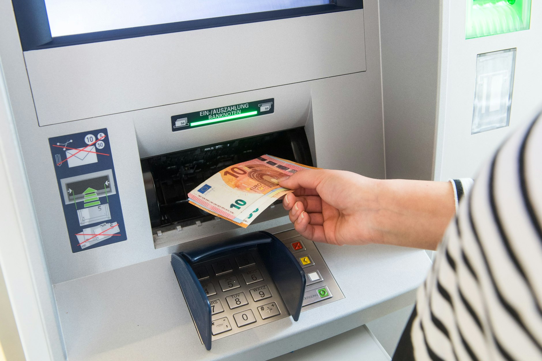 Überschuldete haben im Schnitt knapp 31.000 Euro Schulden. 