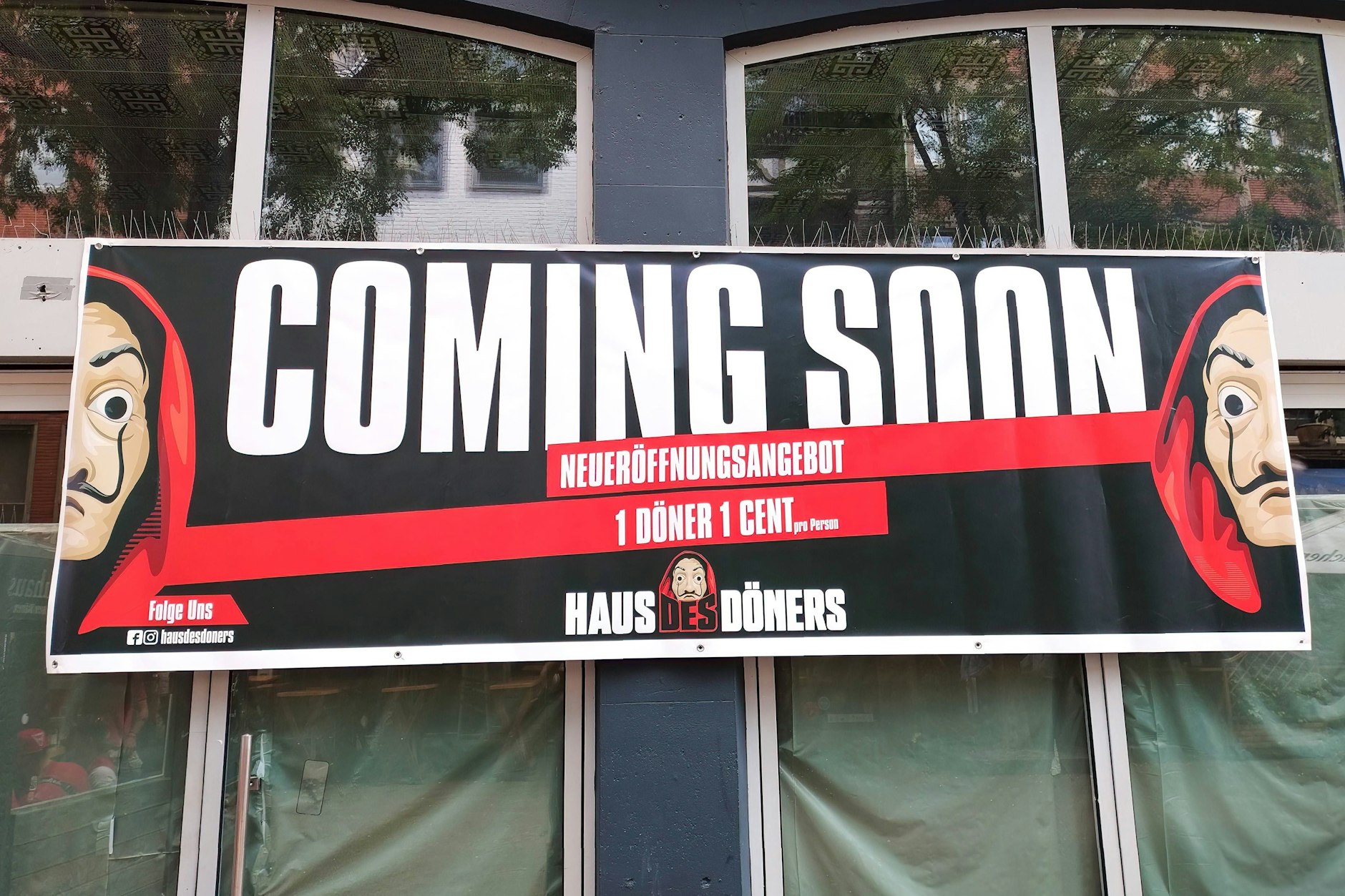 In der Düsseldorfer Altstadt eröffnete vor Kurzem eine neue Filiale von Haus des Döners.