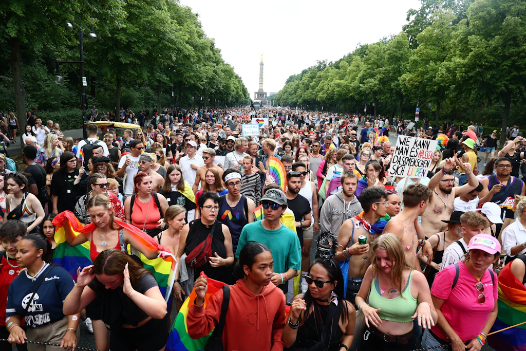 Berliner CSD-Skandal: Muss der Verein rund 178.000 Euro an eine Eventagentur zahlen?