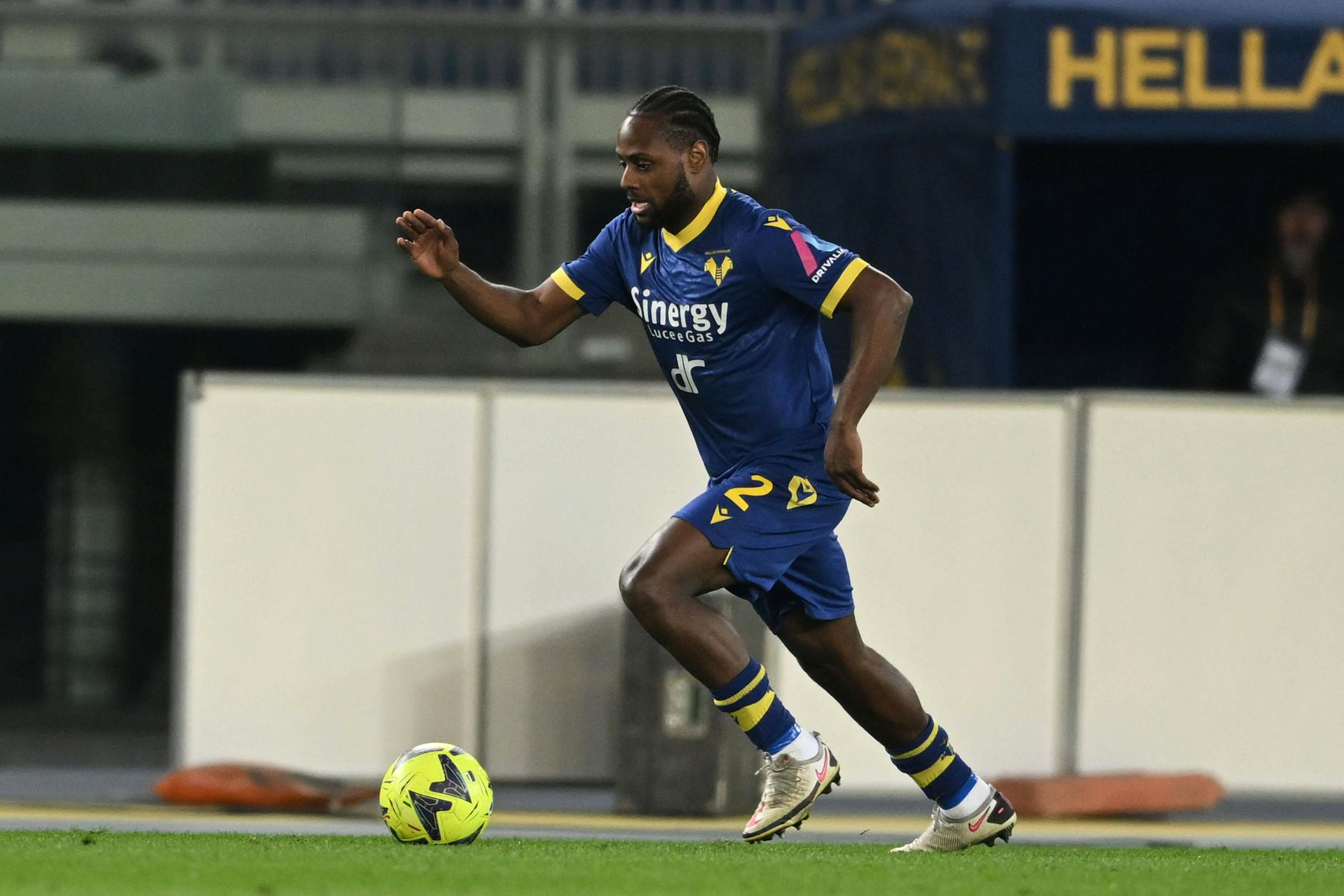 Deyovaisio Zeefuik wurde bei Italiens Erstligisten Hellas Verona nicht glücklich. Dort spielte er vergangene Saison nur zehn Minuten.