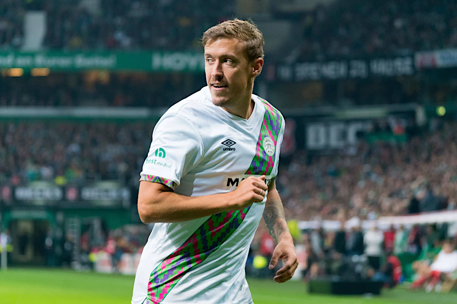 Max Kruse ist zurück auf der Fußballbühne! Allerding nur in der Provinz beim SC Paderborn.