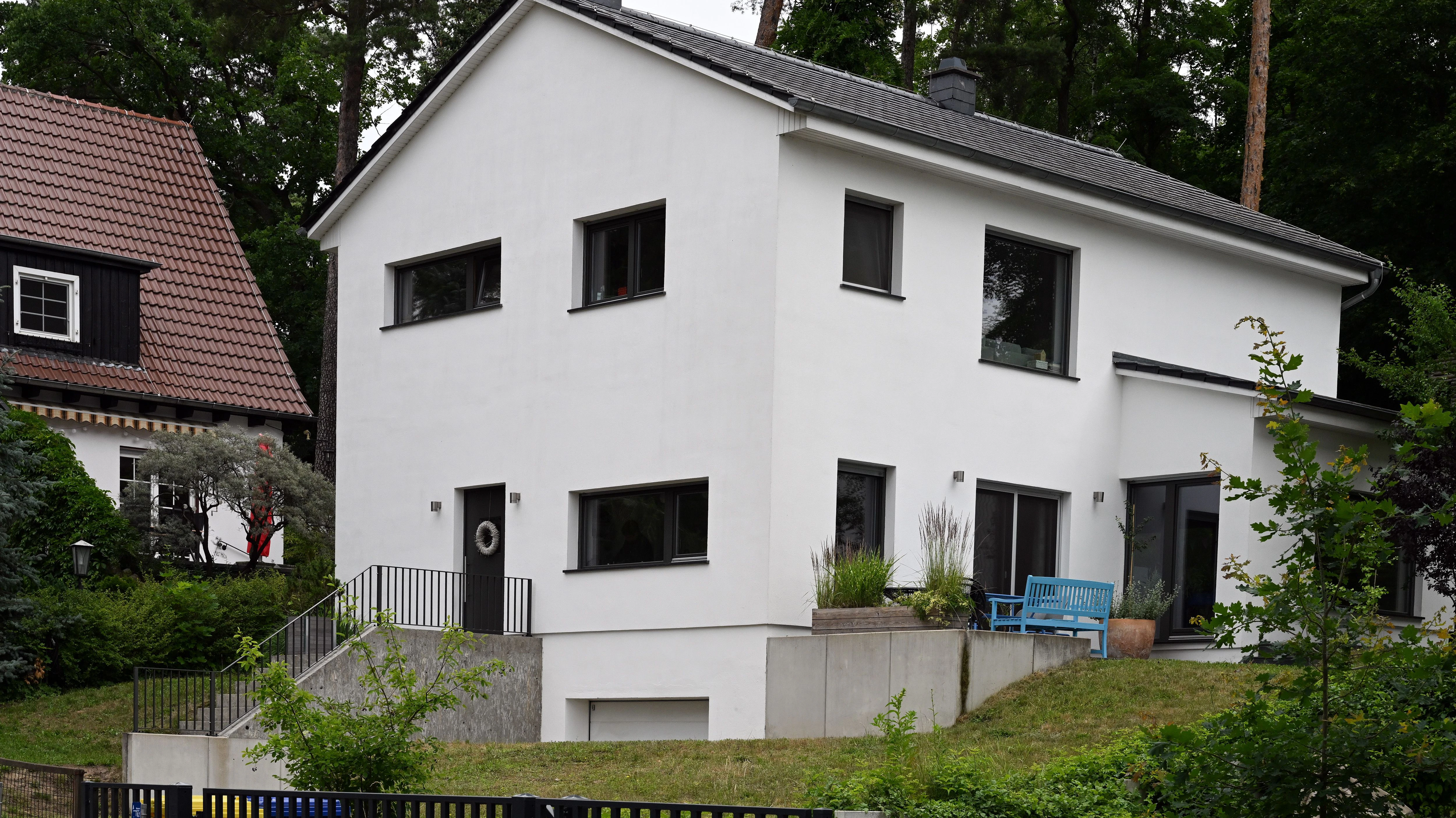Um dieses Haus der Familie W. in Rangsdorf (Landkreis Teltow-Fläming) geht es. Am Freitag entschied der Bundesgerichtshof, wie es mit dem Grundstück weitergeht.
