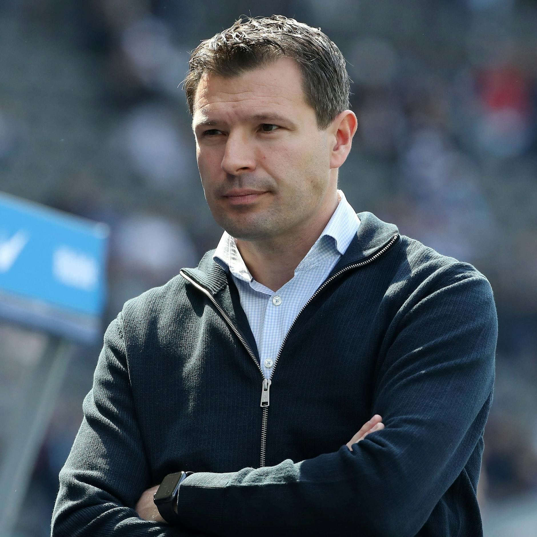 Sportdirektor Benjamin Weber hat ein schweres Erbe übernommen. Er muss Herthas teure Stars verkaufen.