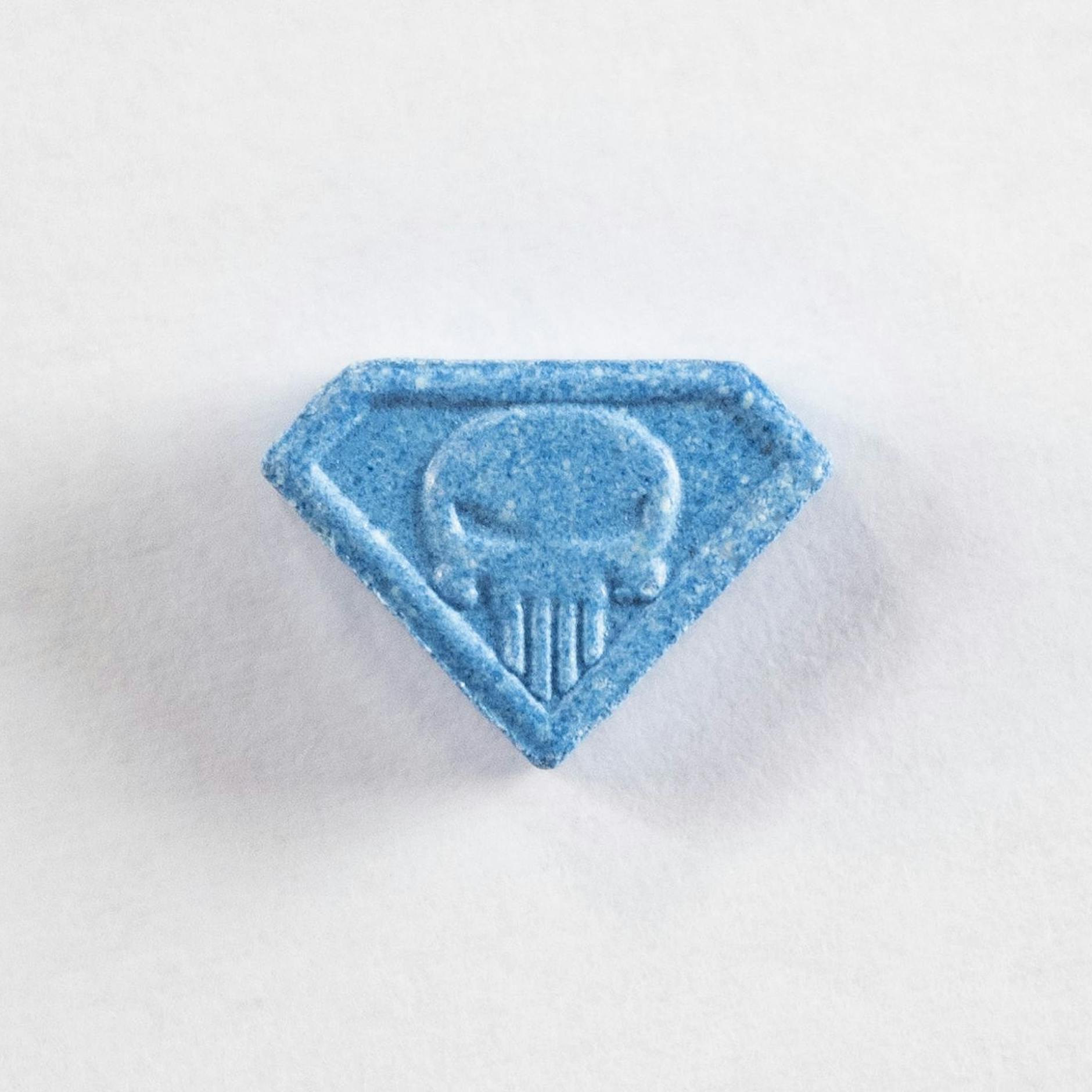 Drugchecking analysiert Ecstasy-Tabletten „Blue Punisher“