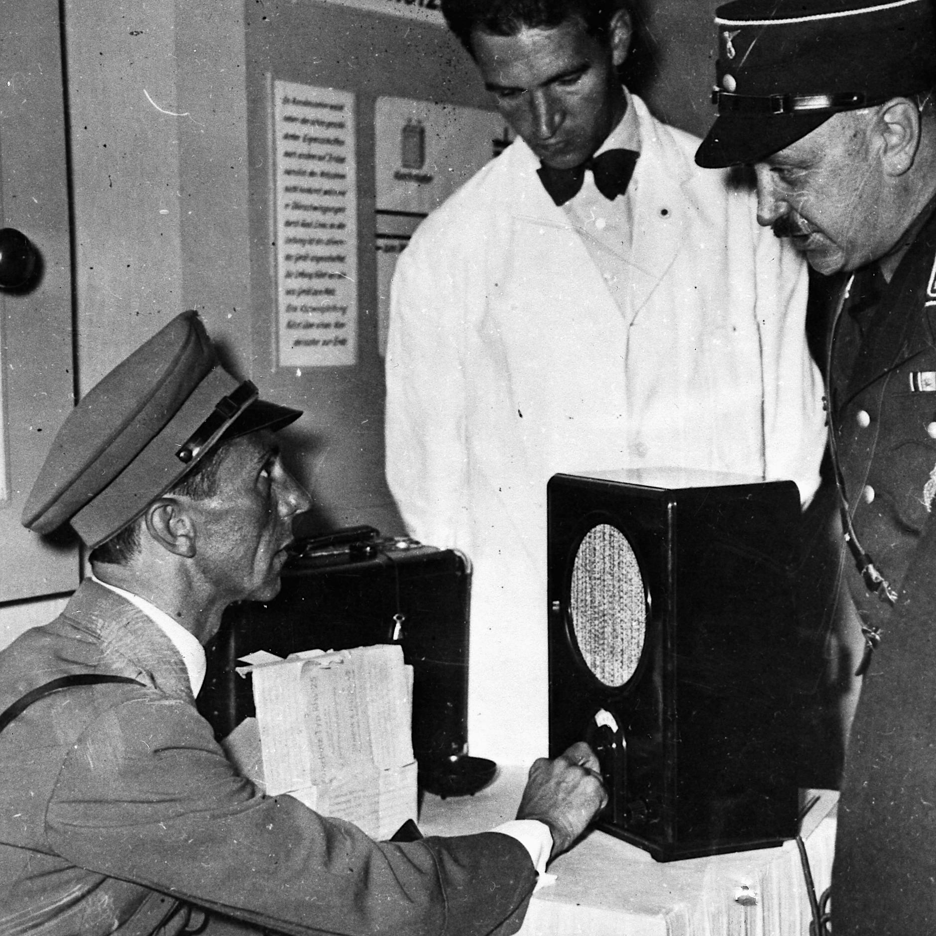 Der „Volksempfänger“ wird 90 – Joseph Goebbels wirksamste Propagandawaffe