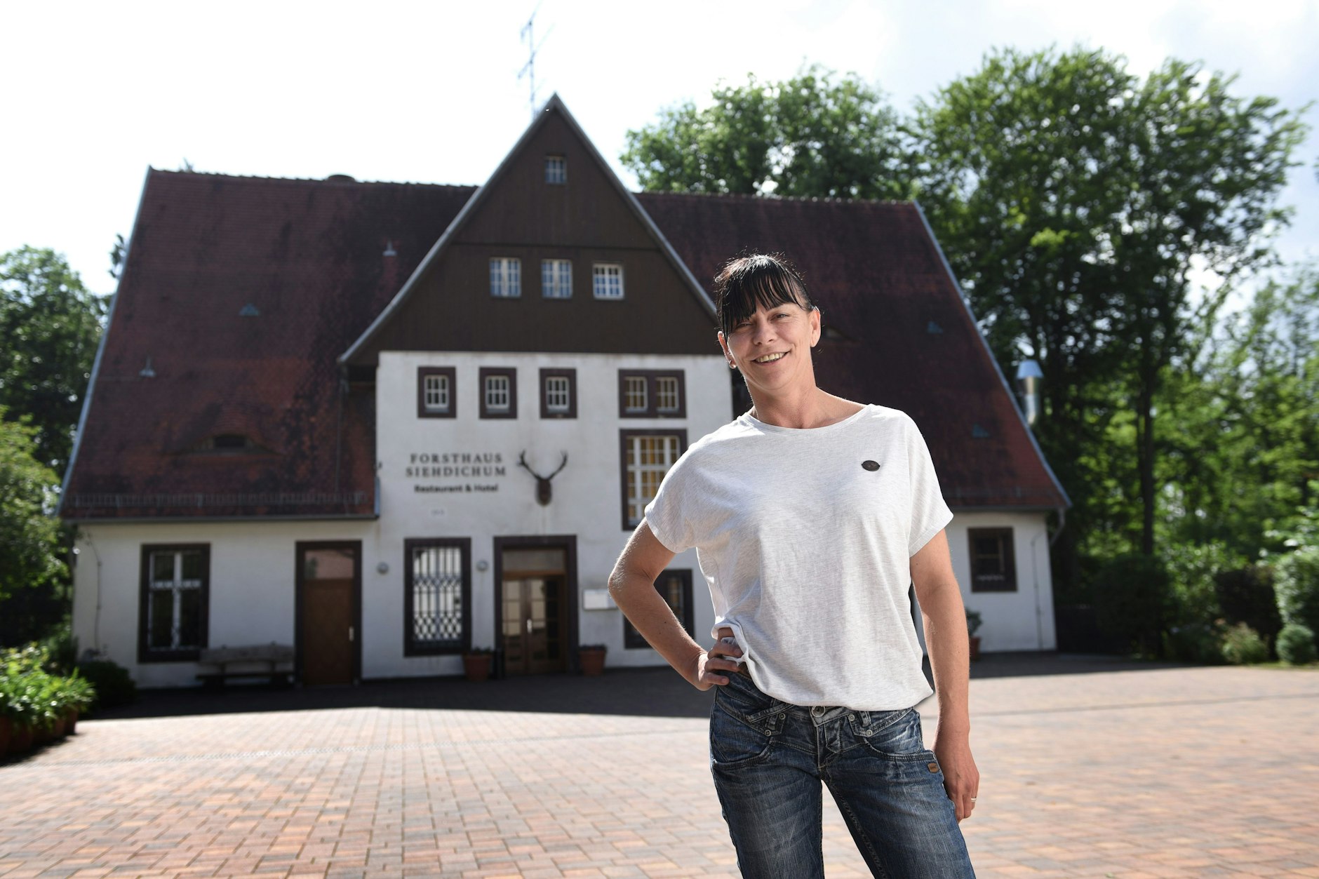 Yvonne Purbst arbeitet seit mehr als zehn Jahren im Forsthaus Siehdichum.