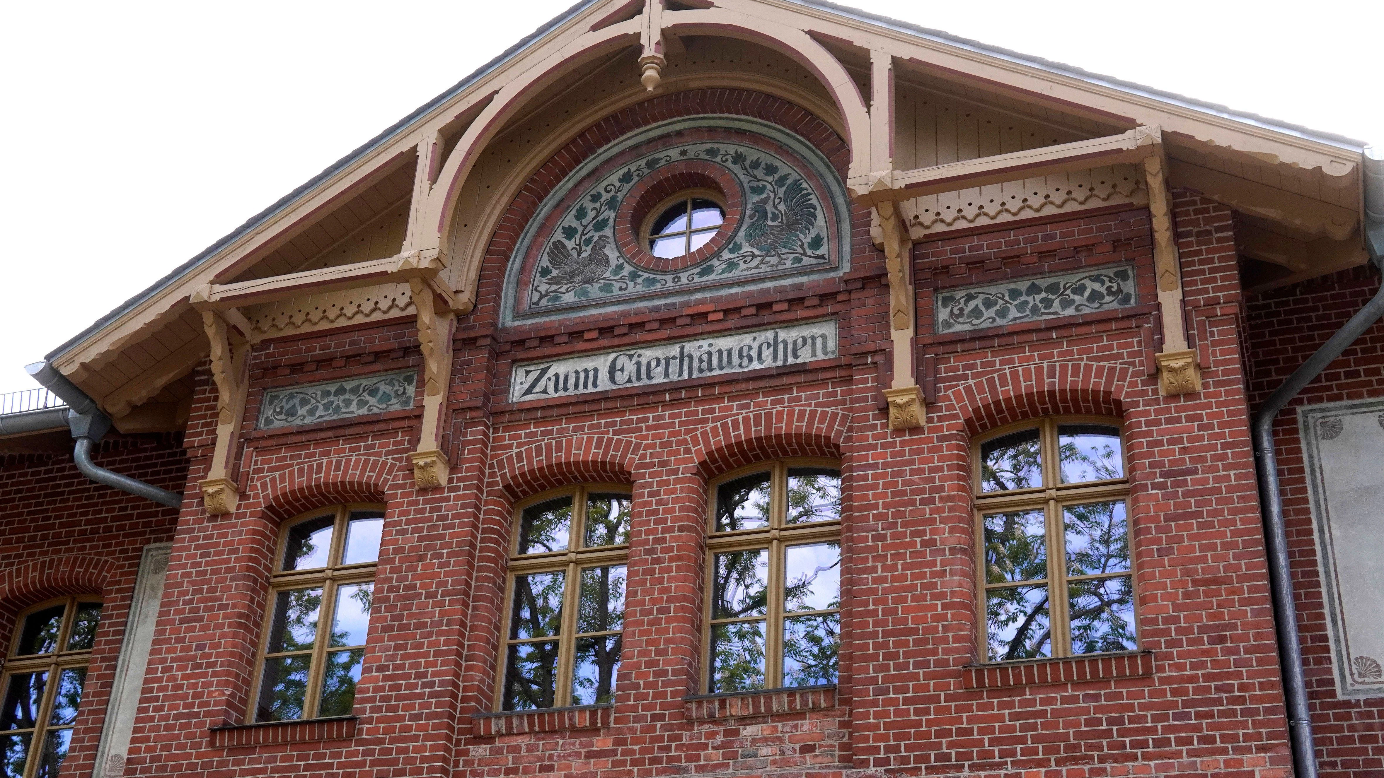 Von außen ist das historische Eierhäuschen an der Spree schon schön anzusehen. Im Inneren soll ein Restaurant entstehen, im Obergeschoss eine Kunstetage.&nbsp;