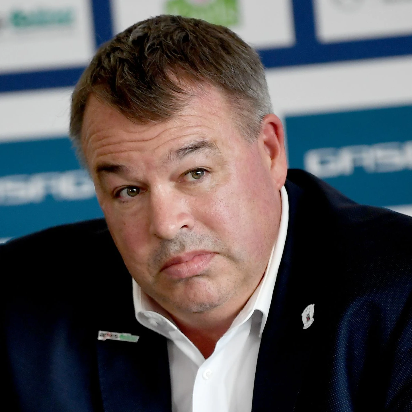 Eisbären-Sportchef Stéphane Richer ist nach der verkorksten Saison 2022/23 vorsichtig.