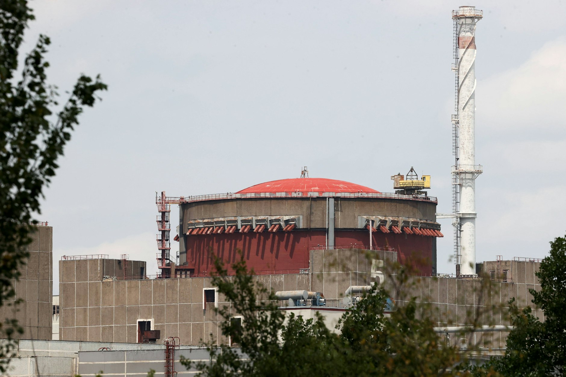 Das Kernkraftwerk Saporischschja ist mit sechs 1-GW-Blöcken das größte und kapazitätsstärkste Kernkraftwerk in Europa.