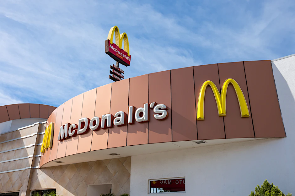 Ein Restaurant von Mc Donald's in Cancun, Mexiko.
