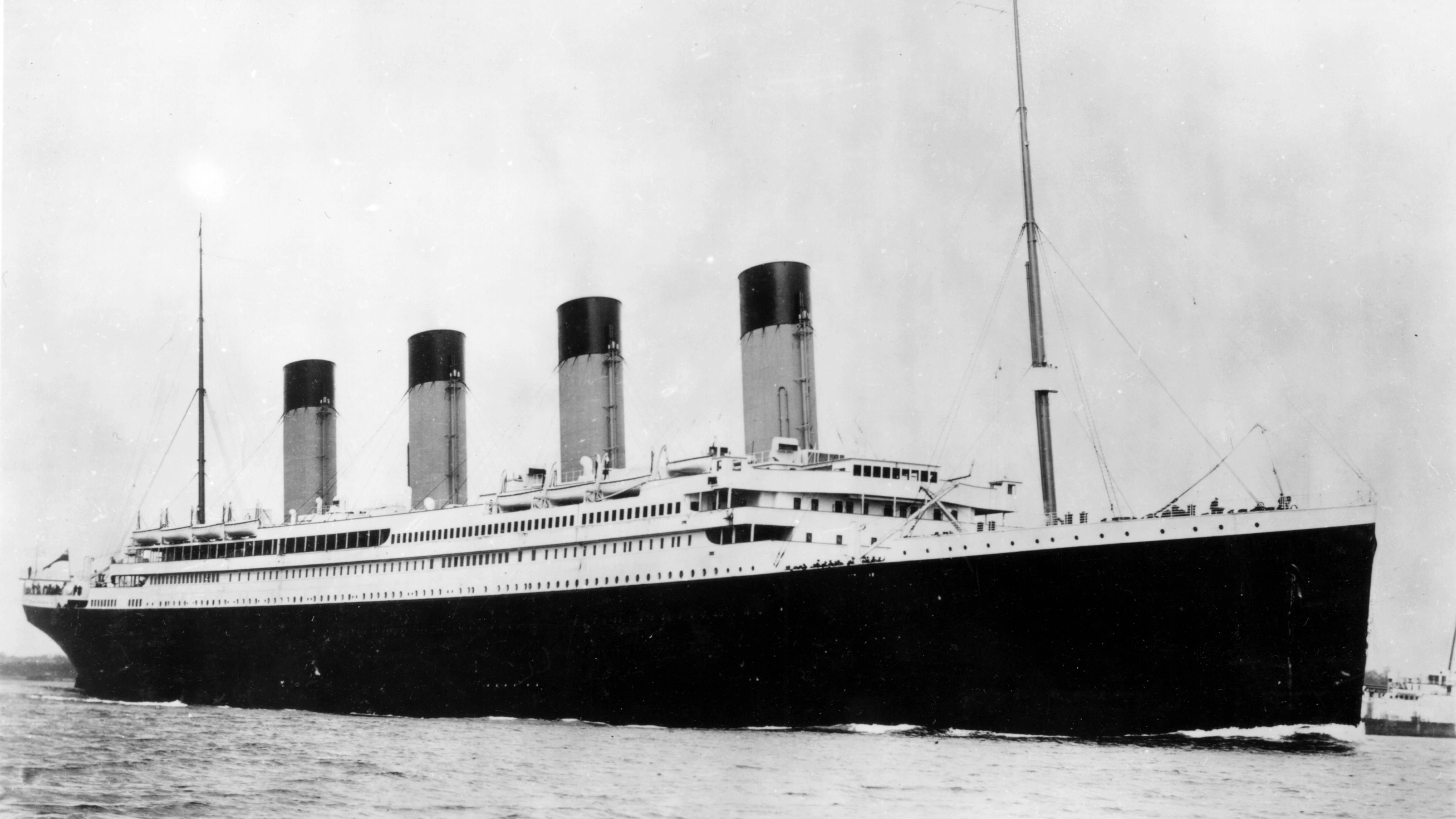 Die Titanic brach am 11. April 1912 zu ihrer Jungfernfahrt auf, kollidierte unterwegs mit einem Eisberg und versank.