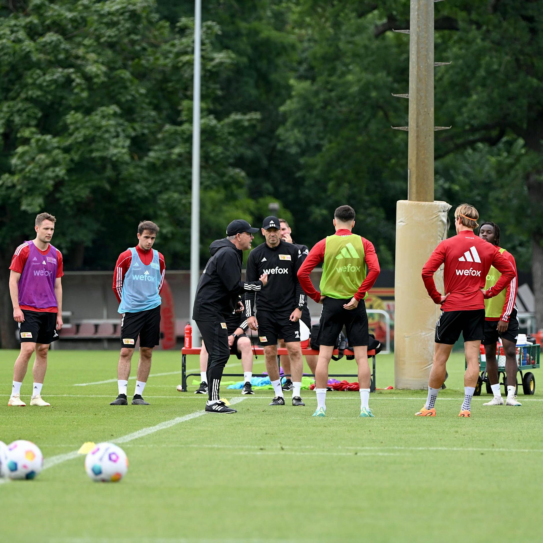 Fischer droht den Profis des 1. FC Union: Ich werde ihnen auf den Sack gehen