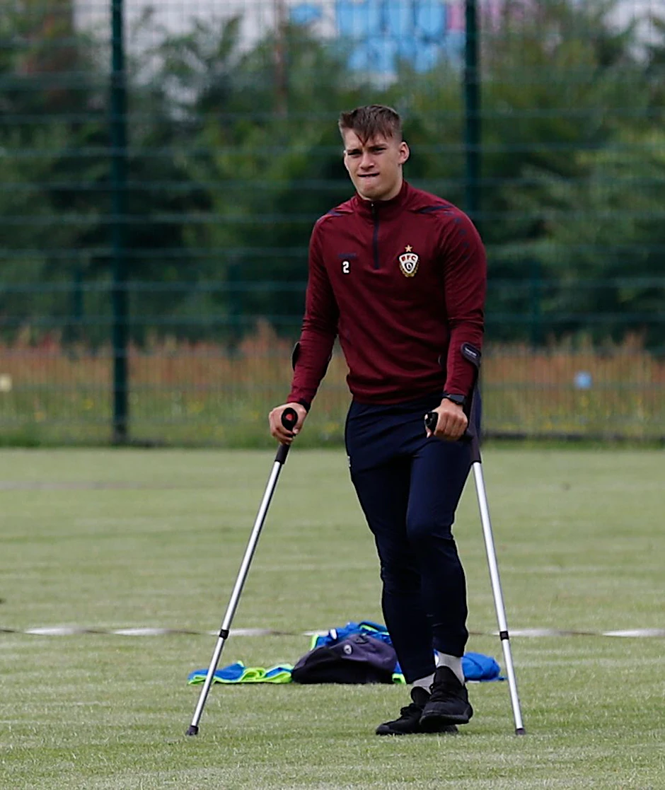 Neuzugang John Liebelt fällt beim BFC Dynamo für rund sechs Monate mit einem Kreuzbandriss aus. 