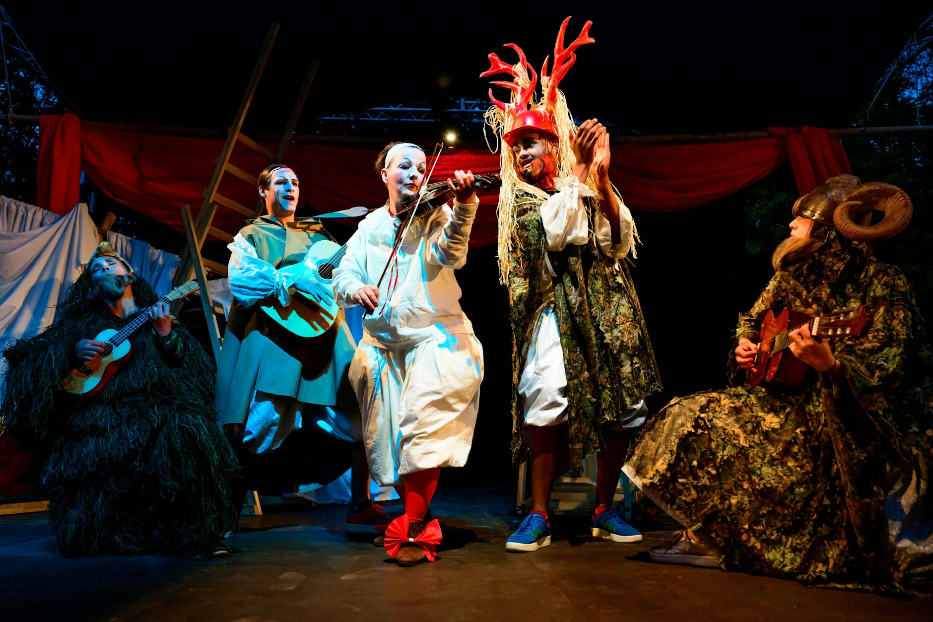 Szene aus „Zwei Herren aus Verona“ der Shakespeare Company Berlin