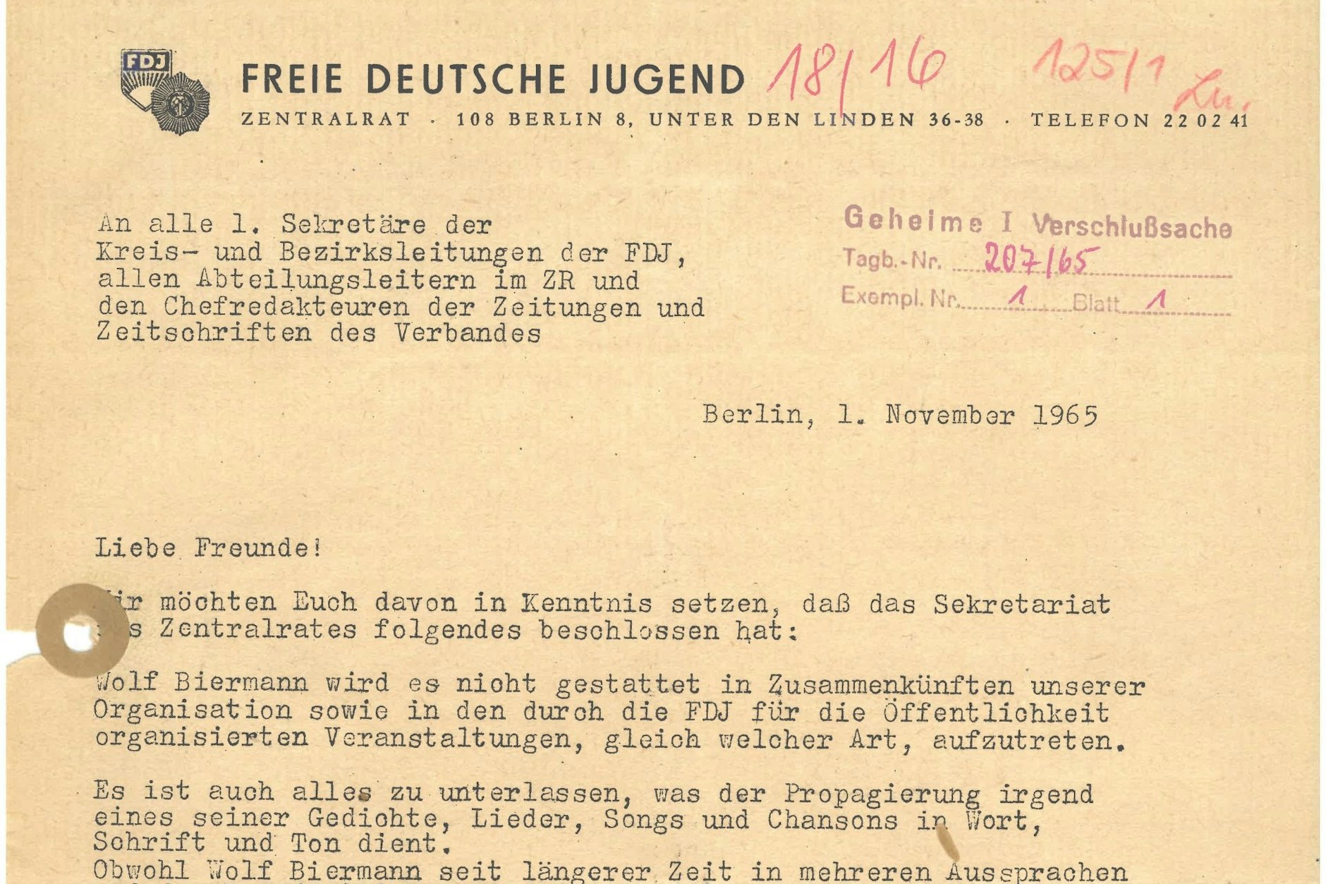 Ein offizieller Brief von Horst Schumann, Erster Sekretär des Zentralrats der FDJ, zum Auftrittsverbot Wolf Biermanns bei FDJ-Veranstaltungen, Ost-Berlin 1965