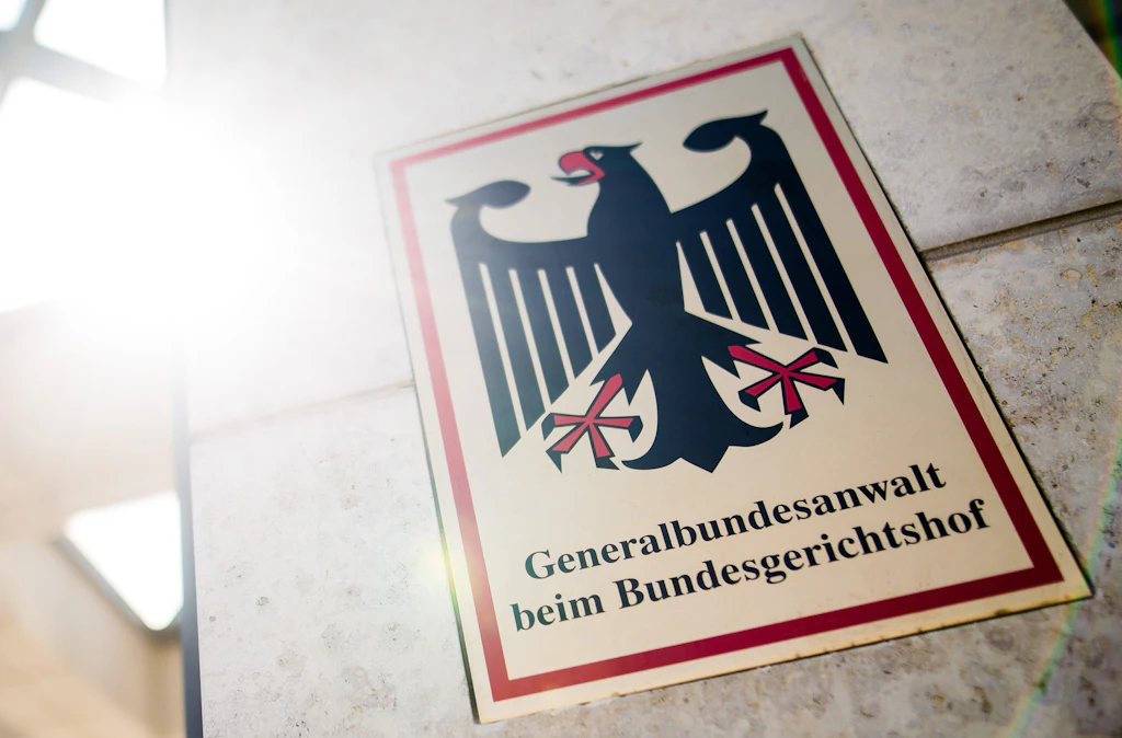 Update! Islamistische Terrorzelle zerschlagen – sieben Festnahmen. Vier Männer erhalten Haftbefehle