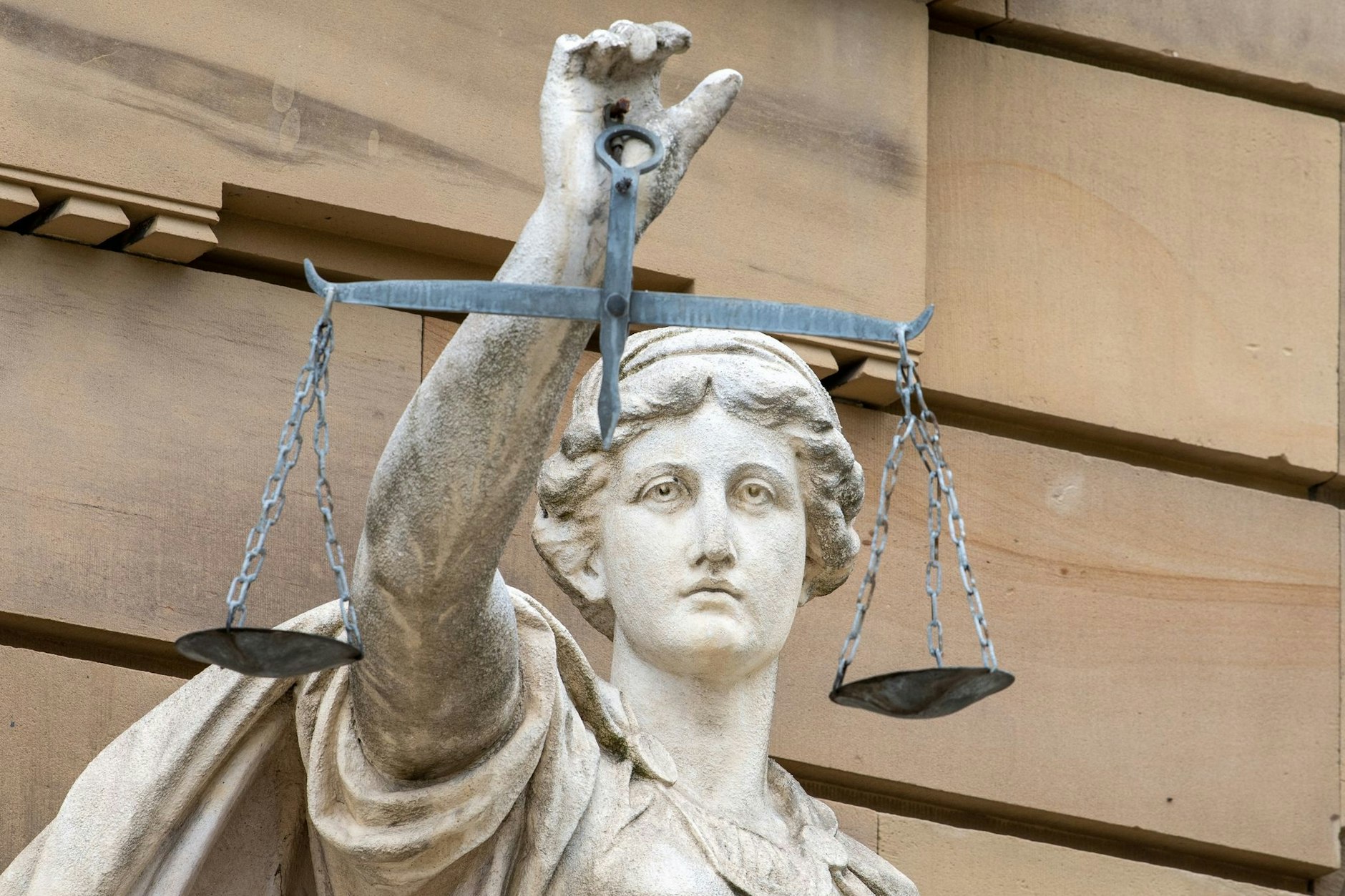 Das Gericht gab zu erkennen, dass Reichelt „sich selbst der Brisanz der Weiterleitung der Nachricht bewusst war“.