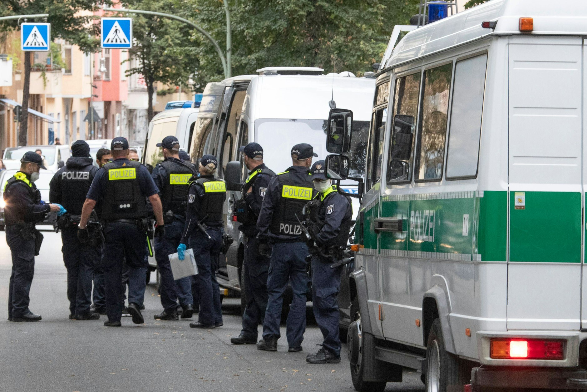 Mehr als ein Dutzend Gewerbegebäude wurden untersucht, auch in Brandenburg.