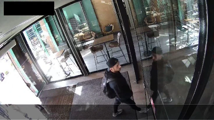 Die Polizei fragt: Wer kennt diesen Mann?