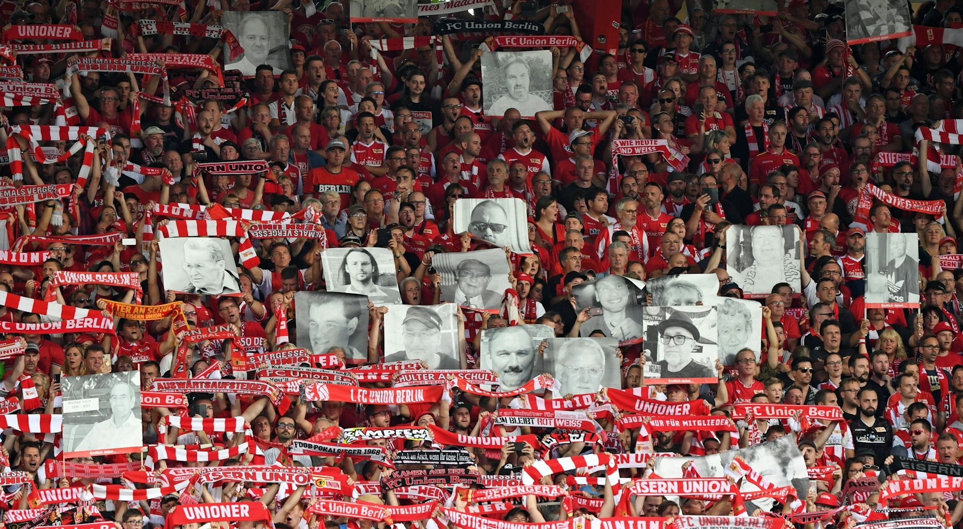2019, beim ersten Bundesliga-Spiel der Vereinsgeschichte, gedachten die Union-Fans etlichen zuvor verstorbenen Anhängern.