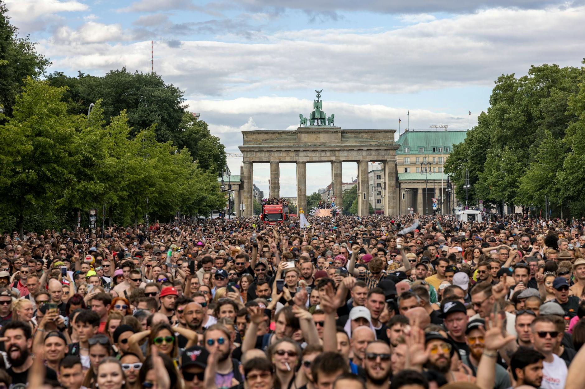 Der Techno-Umzug „Rave The Planet“ in Berlin am 9. Juli 2022