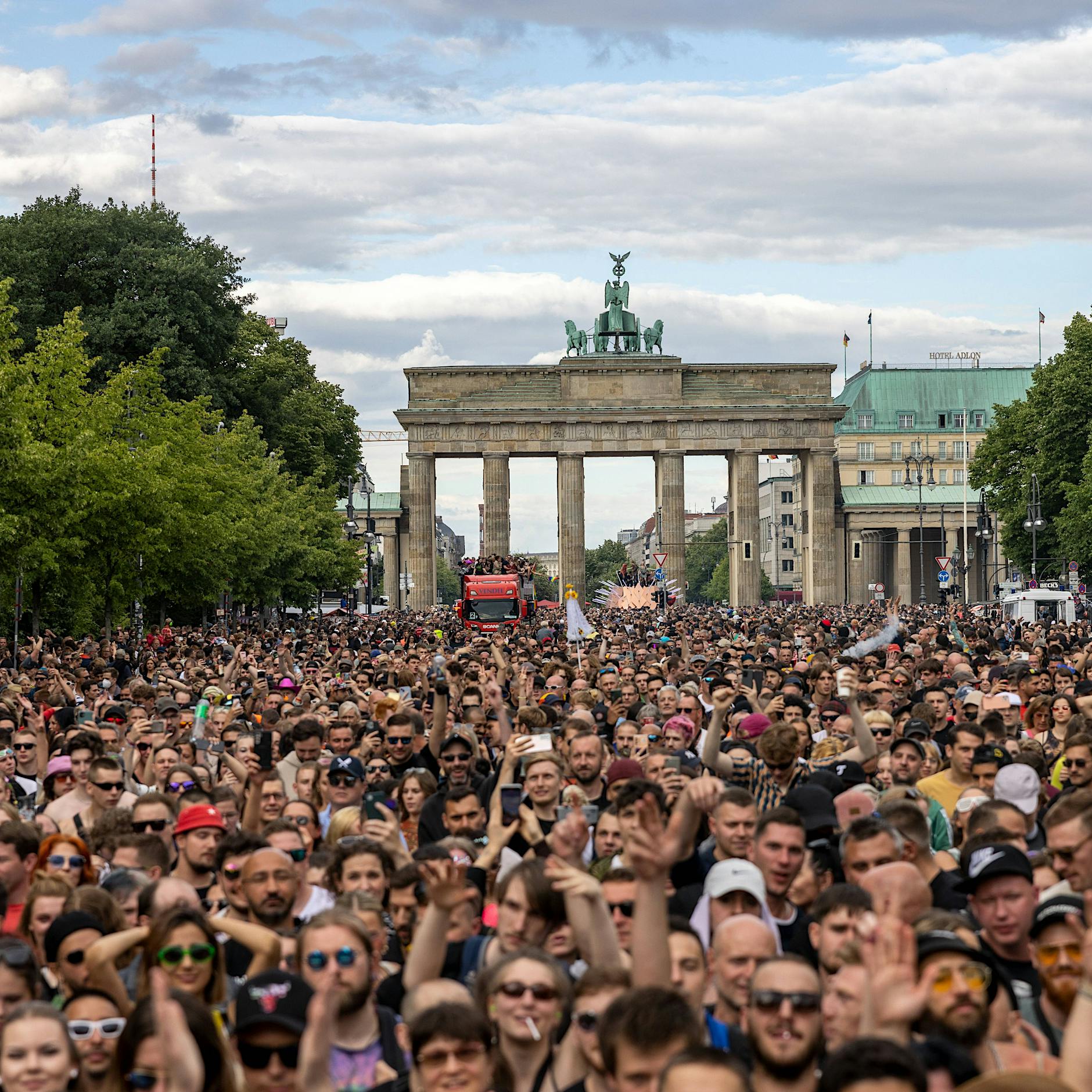 „Rave the Planet“ in Berlin vor dem Aus? Veranstalter appellieren an Hilfsorganisationen