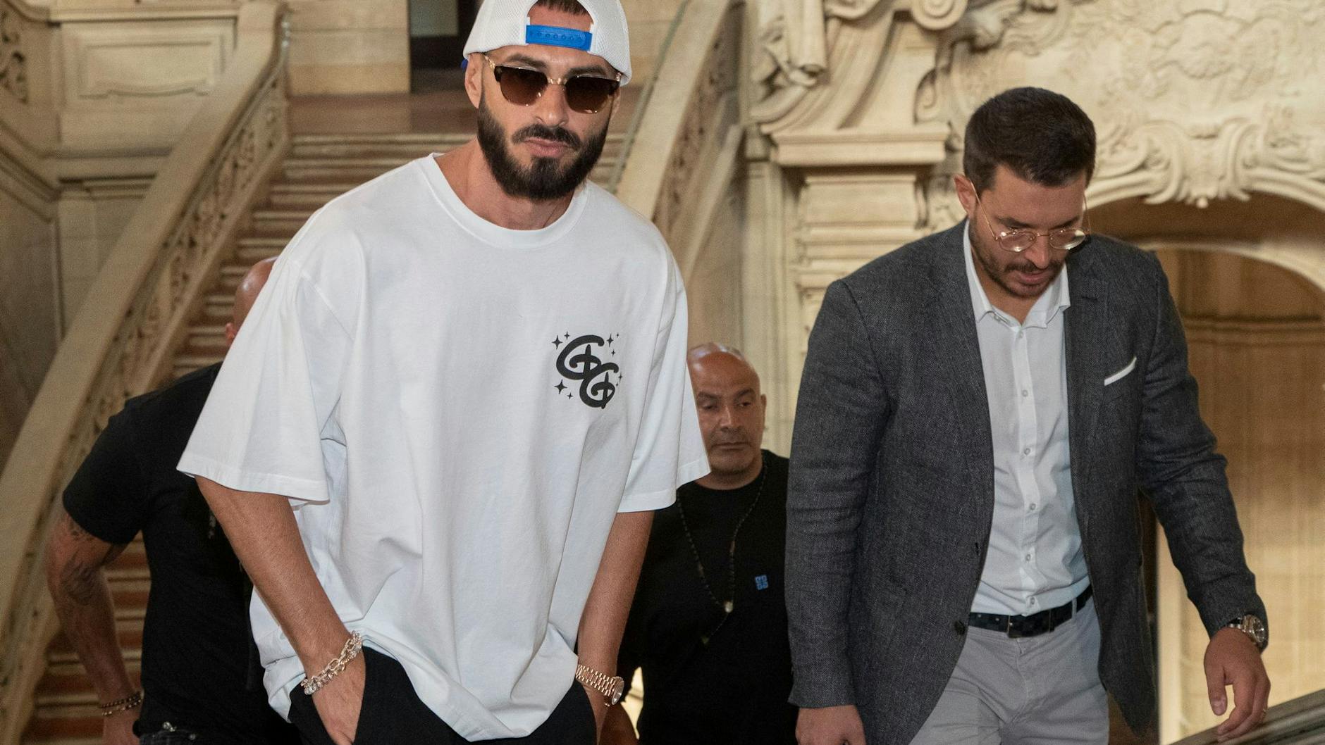 Einer der Zeugen: Der Rapper Shindy kommt mit Anwalt zum Bushido-Prozess