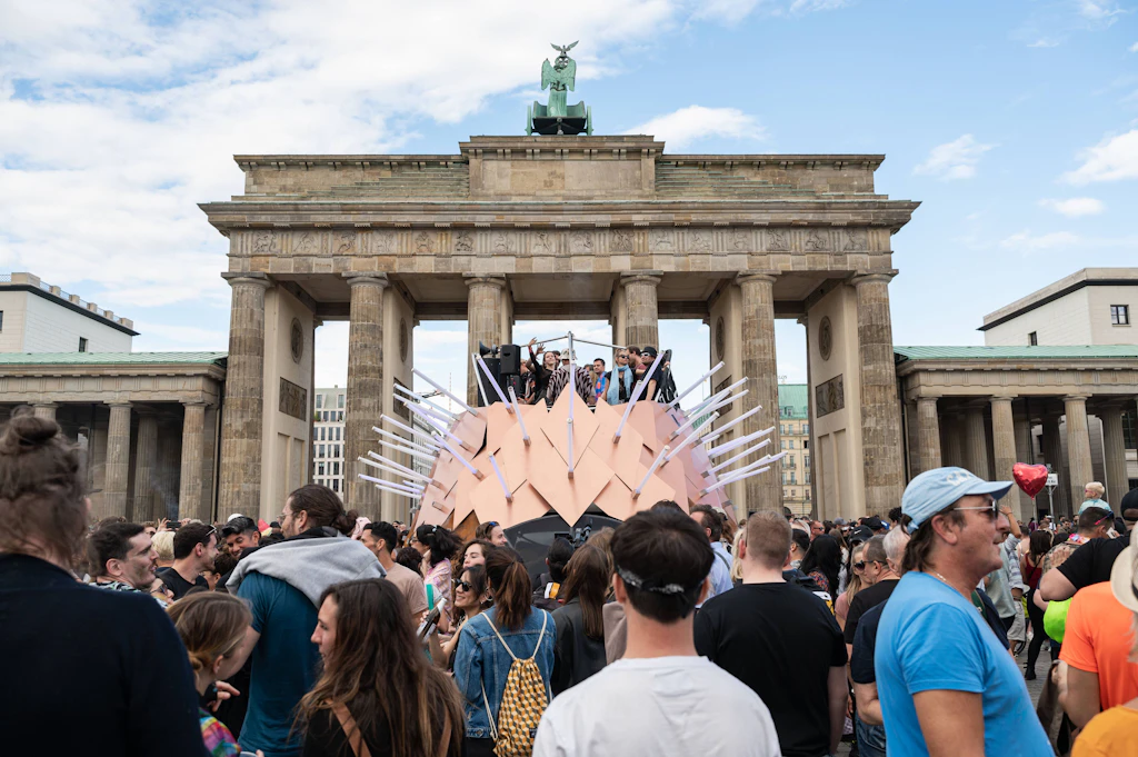 Demos, Rave und Triathlon in Berlin: Diese Straßen sind am Wochenende ...