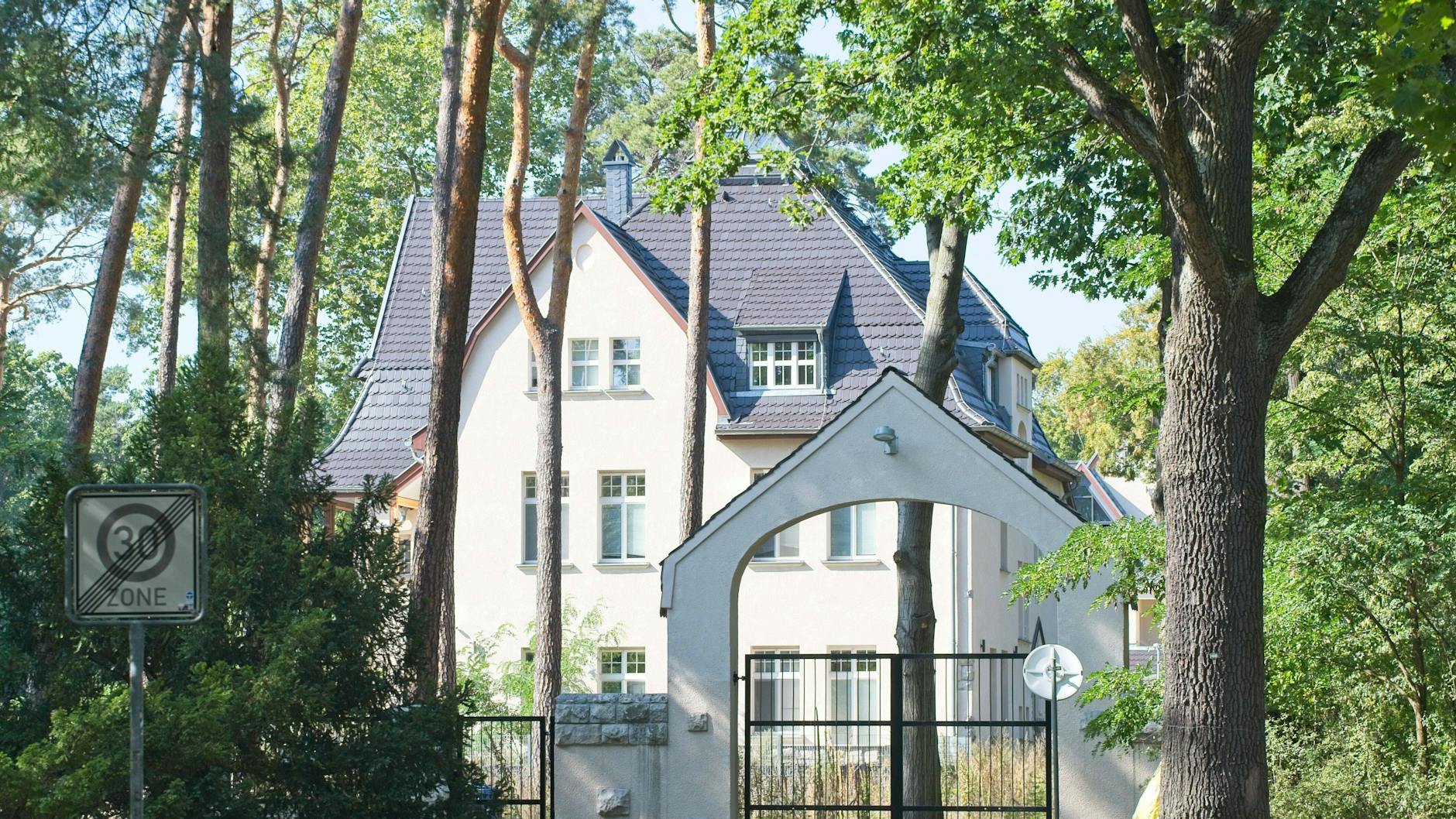 Das Grundstück mit mehreren Villen in Kleinmachnow kauften Bushido und Arafat Abou-Chaker einst gemeinsam. Auch hierüber gibt es Streit.