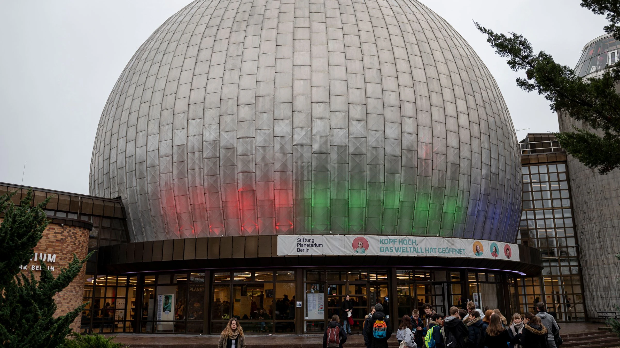 Eine Reise zu „Sonne, Mond und Sterne“ steht am 15. Juli auf dem Programm des Zeiss-Großplanetariums in der Prenzlauer Allee 80.