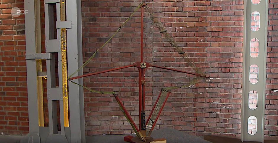 Die alte Antenne fasziniert die „Bares für Rares“-Händler.