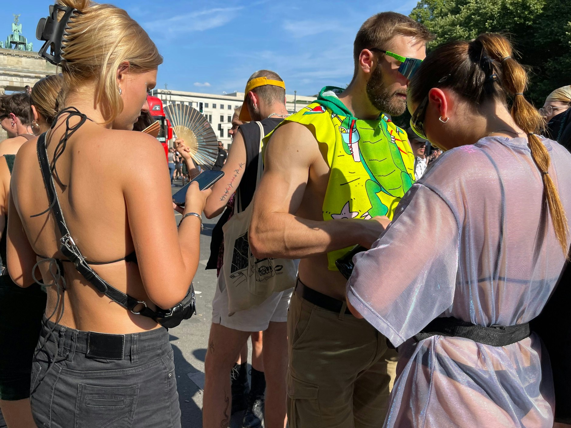 Der Asphalt glühte, die Handys auch.