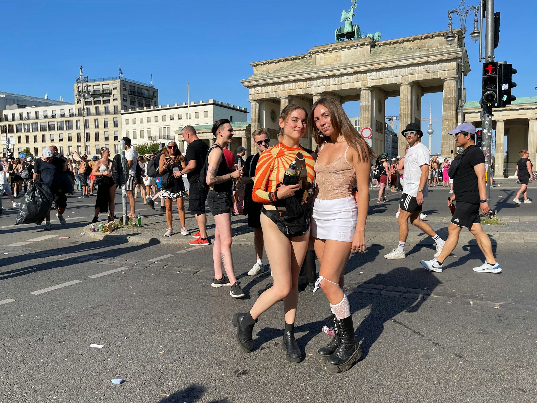 Entspannte Stimmung: Am Brandenburger Tor wendeten die Trucks. Hier war Platz zum Flanieren.