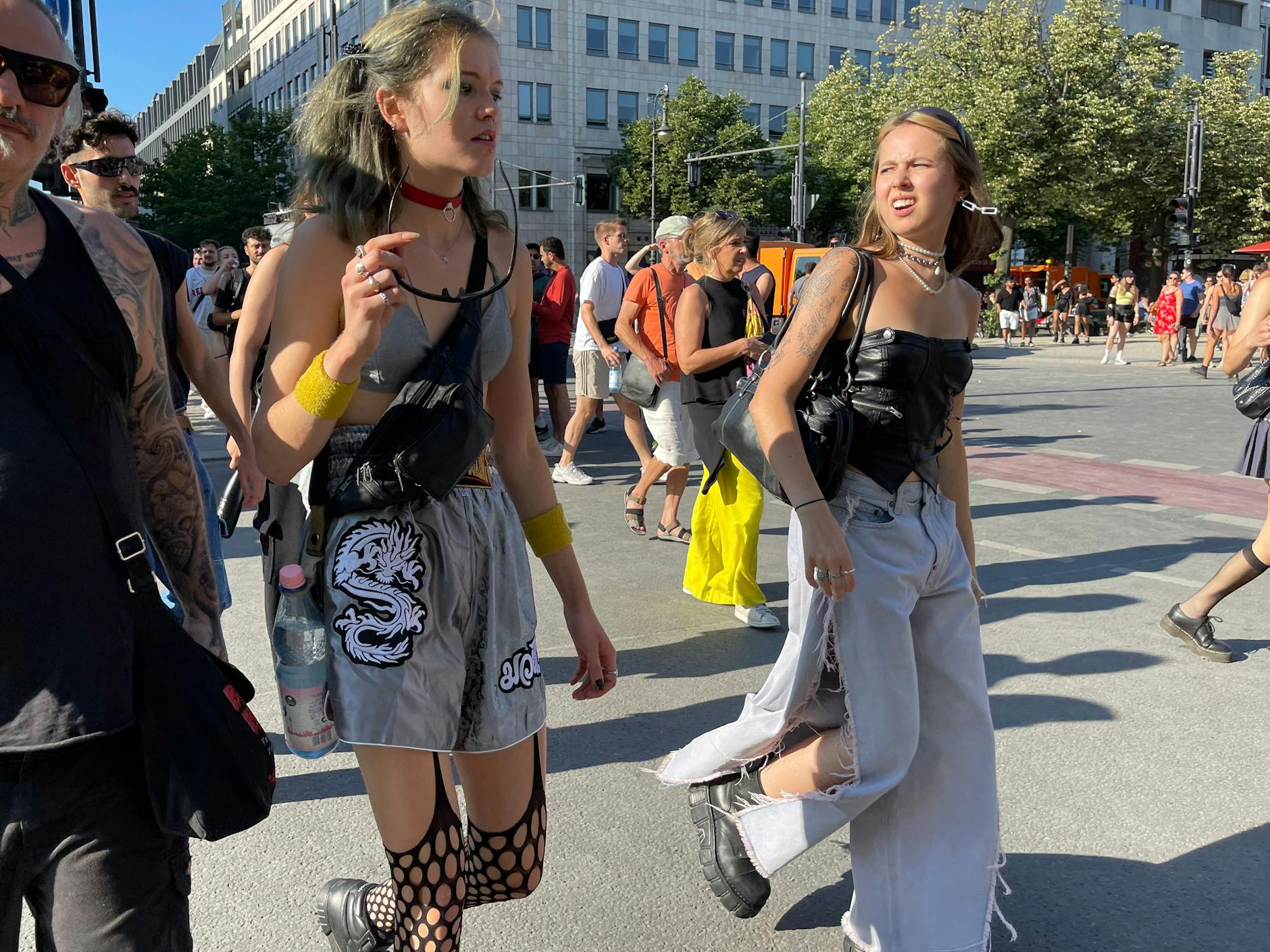 Neue Outfits rücken an.