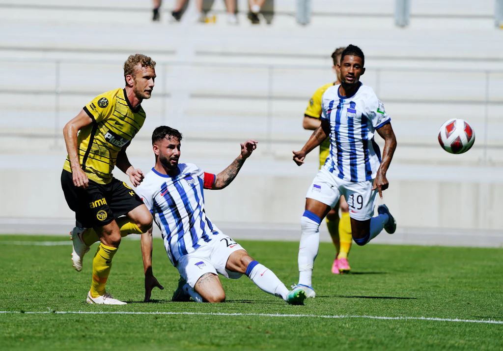 2:4-Test gegen Young Boys Bern! Fabian Lustenberger vermöbelt seine Hertha