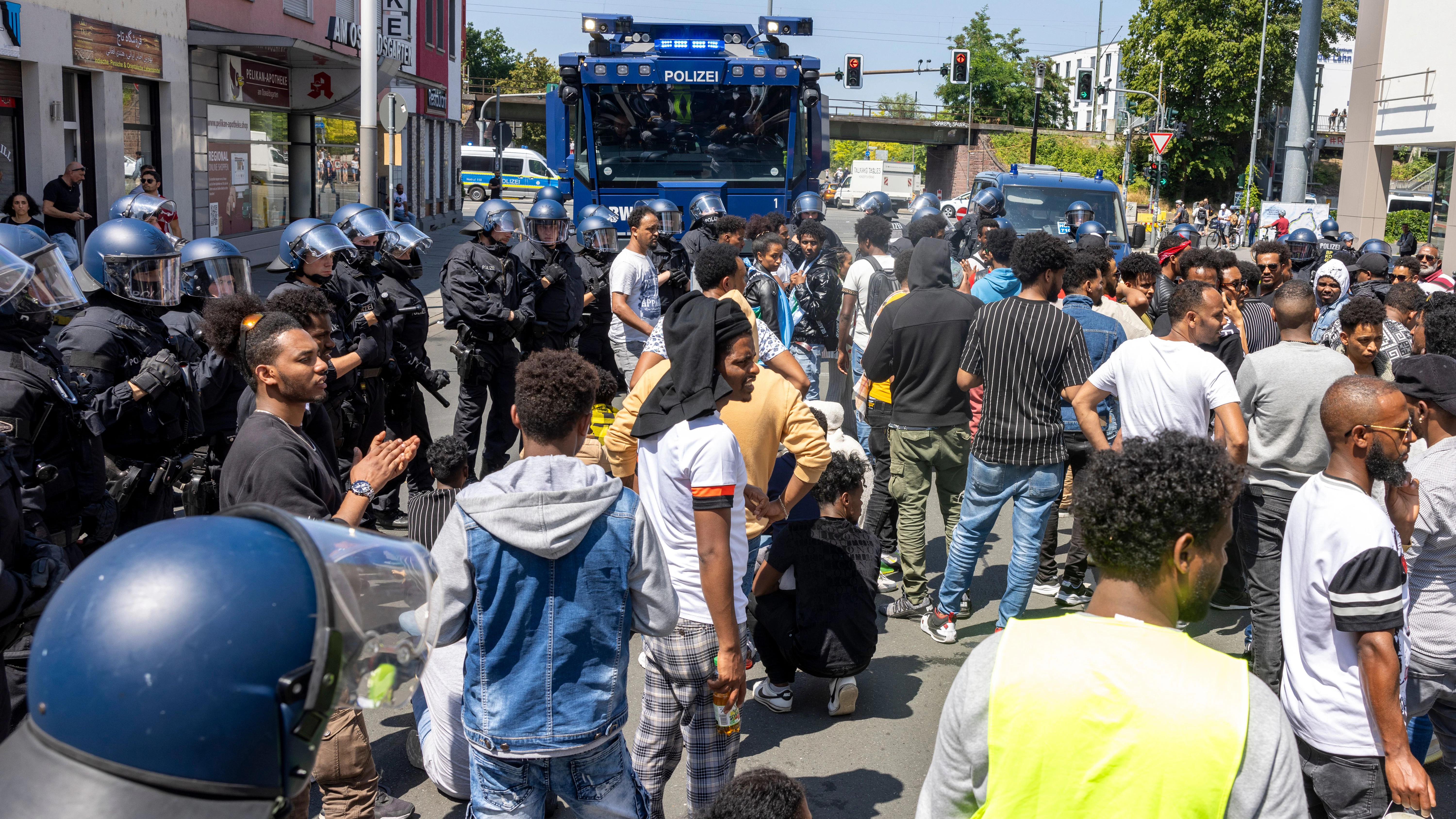 Die Polizei sprach von massiven Ausschreitungen in Gießen.&nbsp;