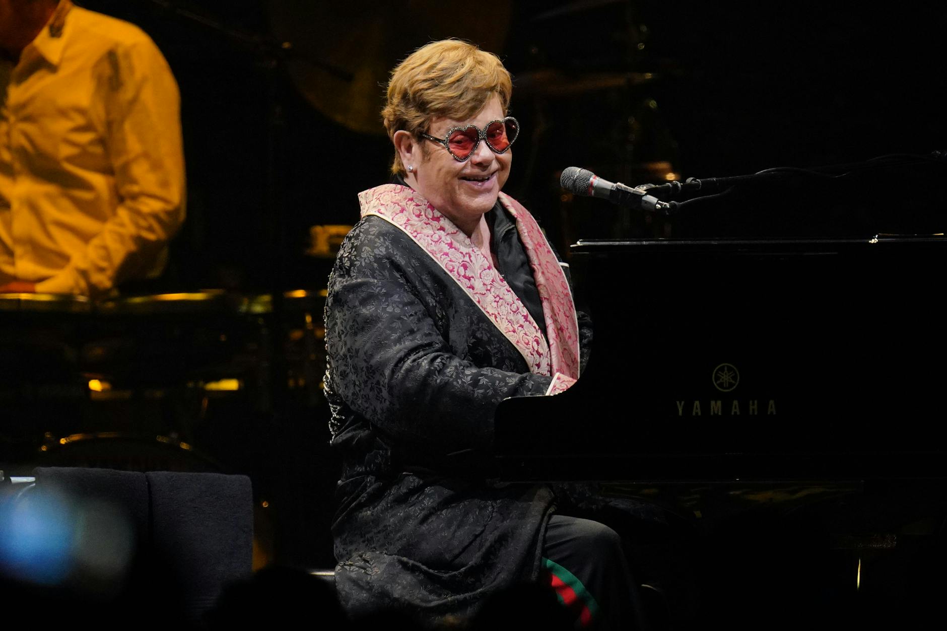 Elton John tritt bei seinem Konzert der Abschiedstournee "Farewell Yellow Brick Road" in der Tele2 Arena in Stockholm auf.