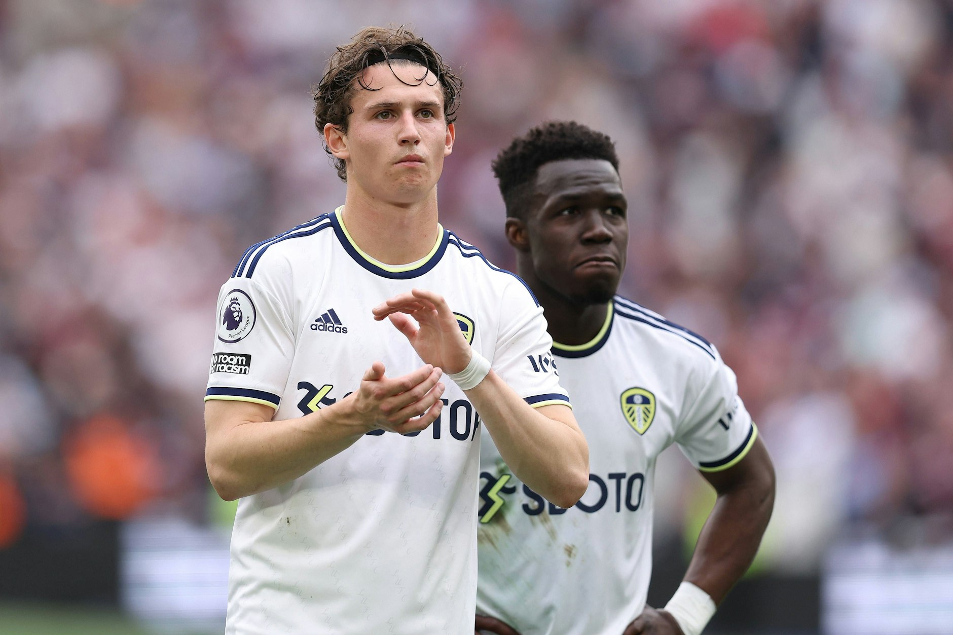 Perfekt 1. FC Union Berlin leiht Aaronson von Leeds United aus