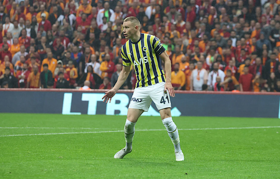 Ungarns Nationalspieler Attila Szalai von Fenerbahce Istanbul soll die Abwehr des 1. FC Union verstärken.