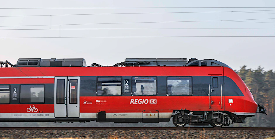 Die Bundespolizei hat am Freitag am Bahnhof Teltow sieben Fußballfans festgenommen.