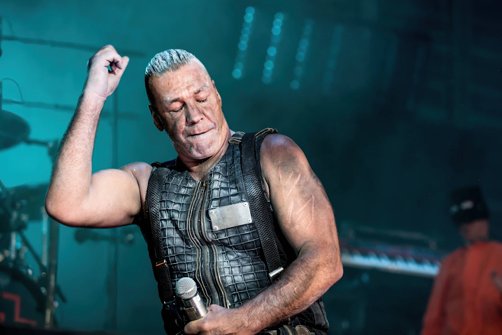 Till-Lindemann-Gegnerin zur Beweislage: „Das ist für mich schon Machtmissbrauch“